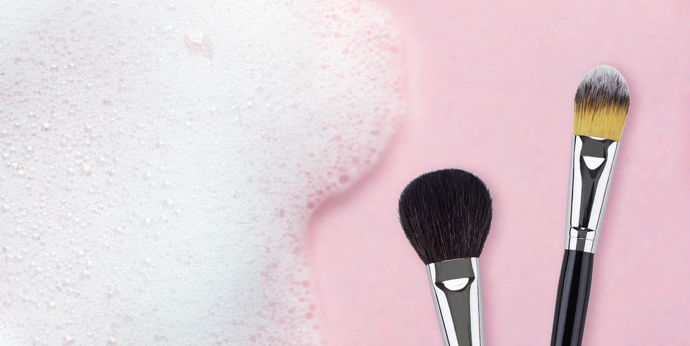 how to clean makeup brushes
