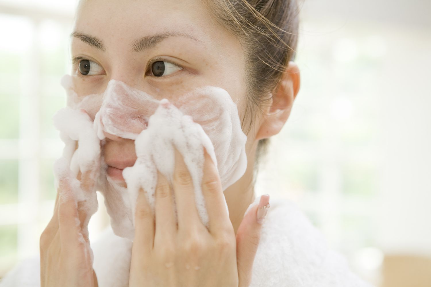 facial cleansing products for sensitive skin